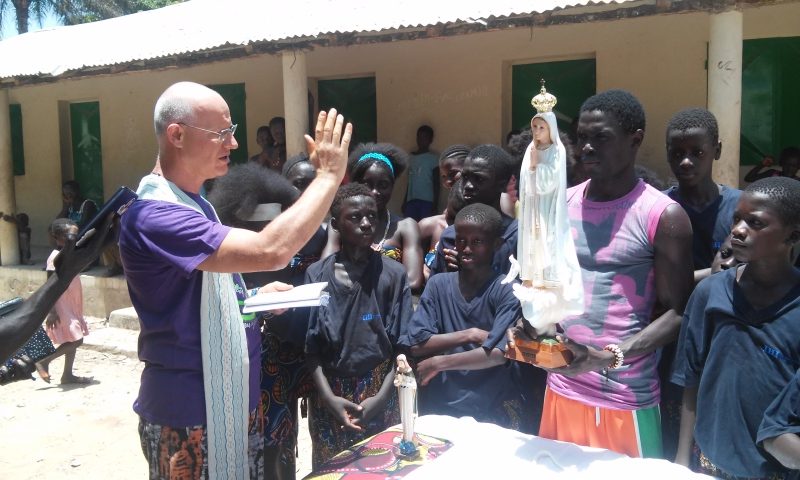 [:pt]Ecos da Guiné: Nossa Senhora de Fátima! Promessa cumprida .[:]